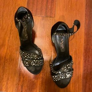 Black heels. Nina New York